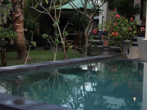 Puri Clinton Bali Apartamento Nusa Dua  Exterior foto